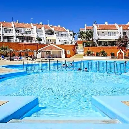 Hotel Club 202 4*