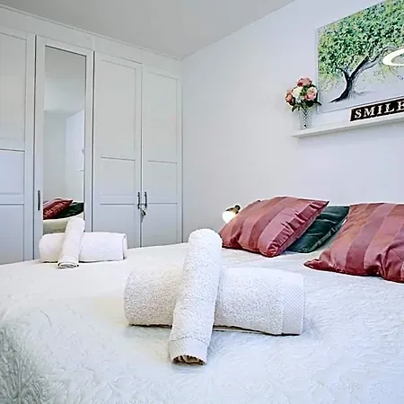 Club 202 Hotel 4*